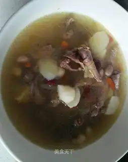 To feed the pigeon soup