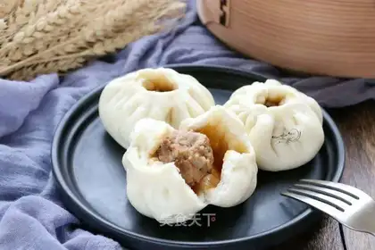 Frozen pork buns