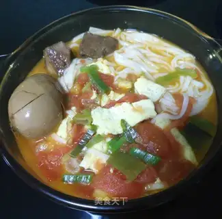 Tomato egg noodles
