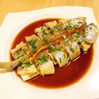 Tofu steamed yellowfish