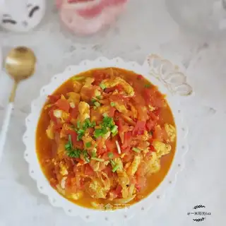 Tomato fried eggs