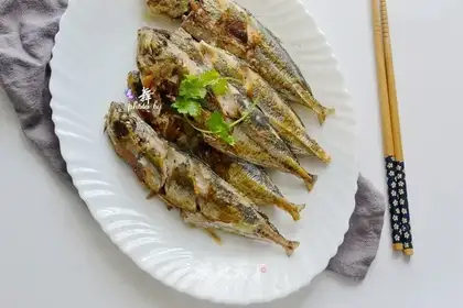 Fried nailfish