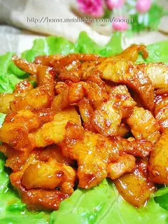 Pan-fried pork belly with garlic flavor