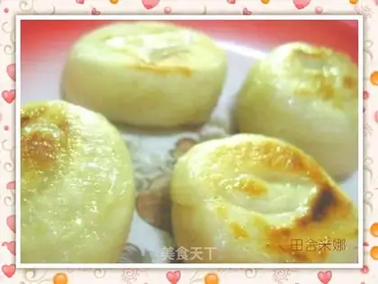 Pan-fried steamed buns