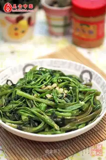 stir-fried vegetables with shredded pepper and fermented bean curd