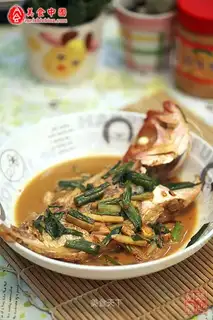 Braised big-eyed chicken fish