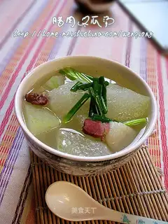 Pork and white gourd soup