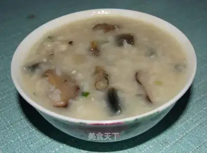 Preserved egg seafood porridge