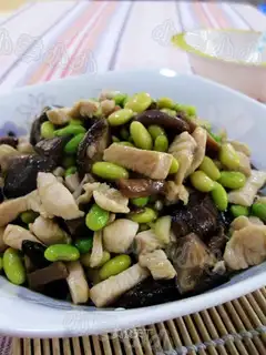 Three-colored diced chicken