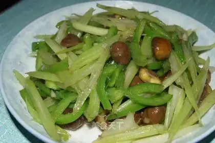 stir-fried chestnuts with celery