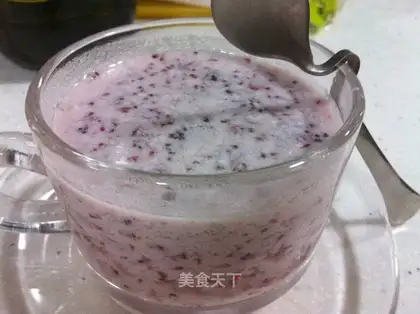 Red bayberry milk
