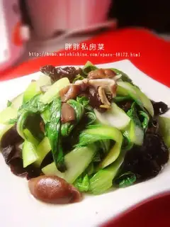 Mushrooms and green vegetables