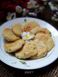 Scallion flavor pretzels and bean dregs pancakes