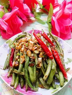 stir-fried beans with garlic