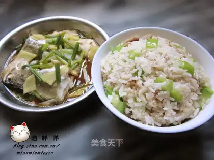 Fried rice with shredded pork and loofah grains