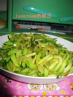 stir-fried shredded cucumber