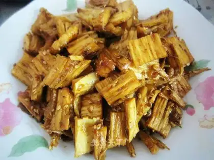 Spicy beef strip tendon