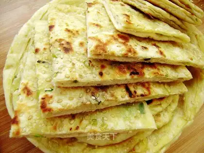 Hair noodles chopped green onion cake