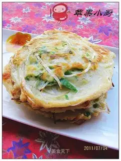 Bean sprout pancakes