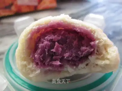 Milk fragrant purple potato buns