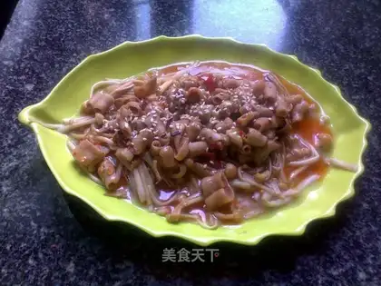 Crispy duck intestines with golden needles