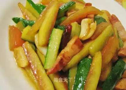 stir-fried melon skin with bacon