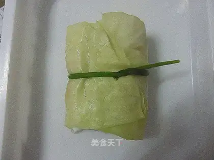 cabbage, chicken and vermicelli bun
