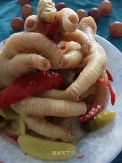 Pumping chicken hands