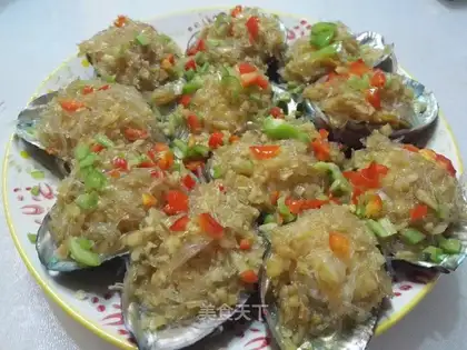 Garlic fans steam abalone
