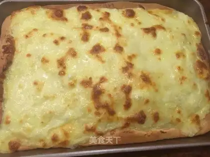 Pizza on the base of the durian