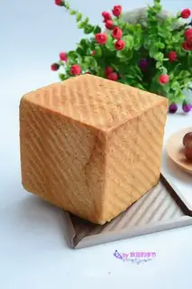 Water Cube All-Mac toast