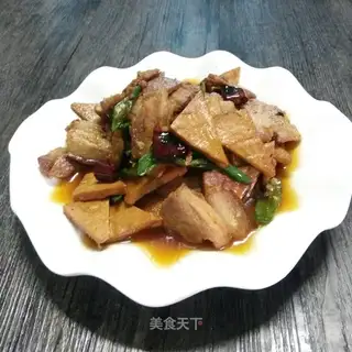 Scrambled and fried meat