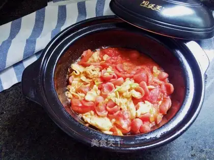 Tomato sausage fried eggs