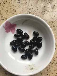 Honey and vinegar and black beans