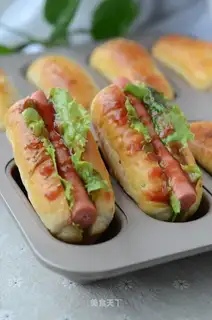 Mini hot dog bread