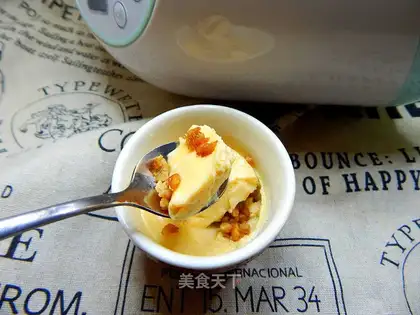 Steamed eggs
