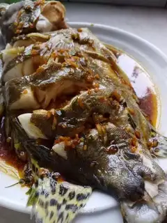 Steamed salmon