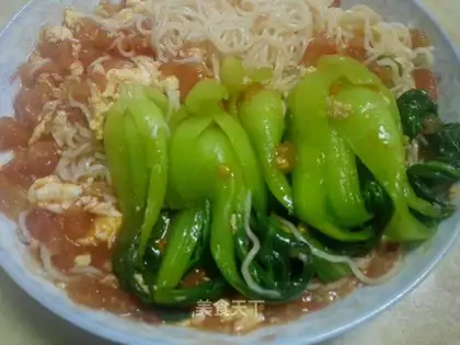 Tomato egg noodles