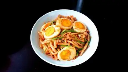 Seafood mushroom fried eggs
