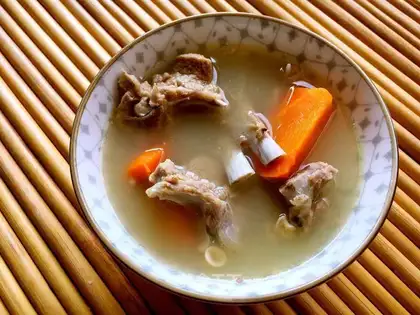 Clear the lamb soup