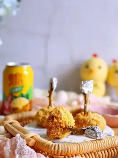Gold wings