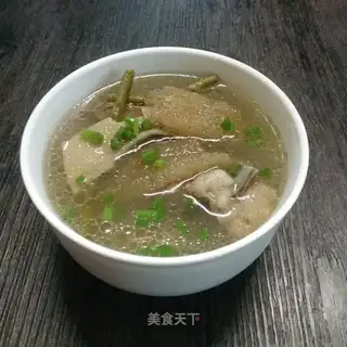 Pyramid ribs soup