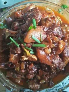 Orange sauce, pig hoof