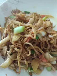 Dry apricot mushrooms