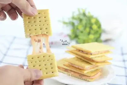 Cow-rolled sugar cookies