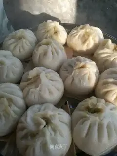 Puppet pork buns
