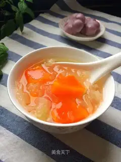 The papaya silver ear soup