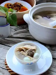 Quaffle egg chop soup