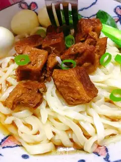Red beef noodles