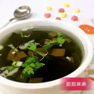 Duck's bloody dress with soup